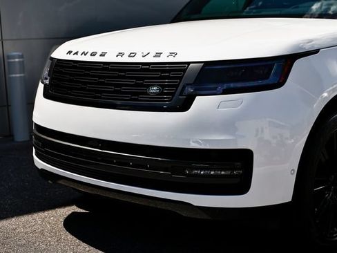 New 2026 Land Rover Range Rover Long Wheelbase SE AWD/4WD image 2