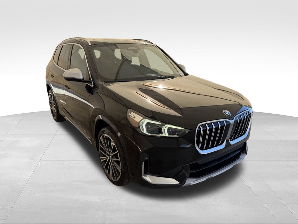 Used 2023 BMW X1 xDrive28i w/ Premium Package AWD/4WD image 5