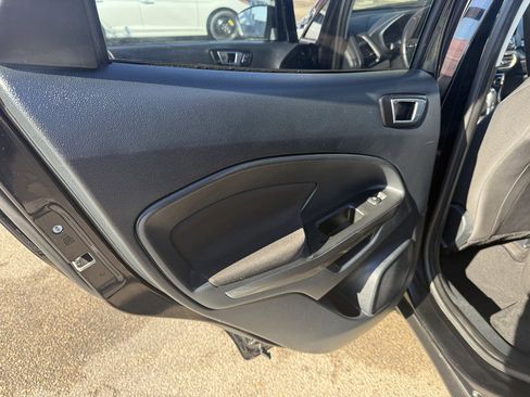 Used 2018 Ford EcoSport SE w/ SE Convenience Package image 13