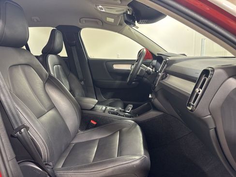 Used 2019 Volvo XC40 T5 Momentum AWD/4WD image 27