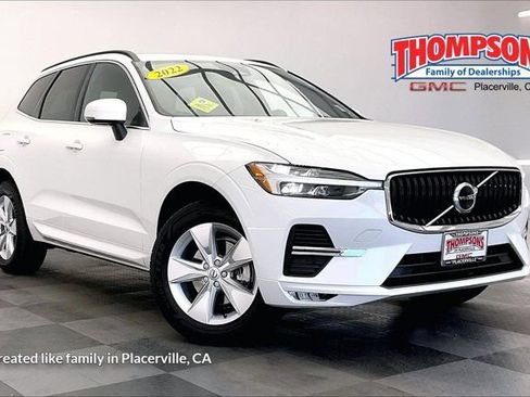 Used 2022 Volvo XC60 B5 Momentum AWD/4WD image 1