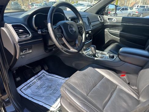 Used 2019 Jeep Grand Cherokee Limited AWD/4WD image 26