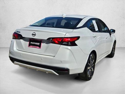 Used 2025 Nissan Versa SV image 4