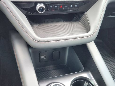 New 2026 Ford Explorer Active RWD image 19