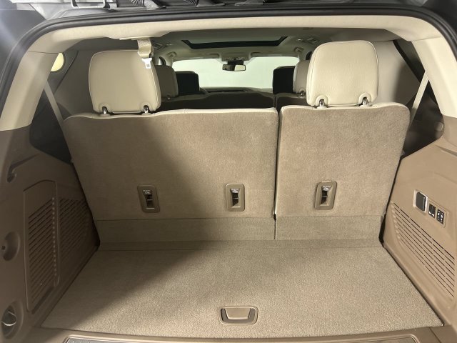 Used 2023 GMC Yukon Denali AWD/4WD image 27