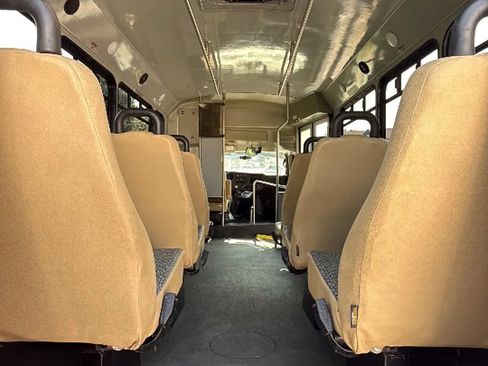 Used 2013 Chevrolet Express 4500 w/ Shuttle Bus Package RWD image 13