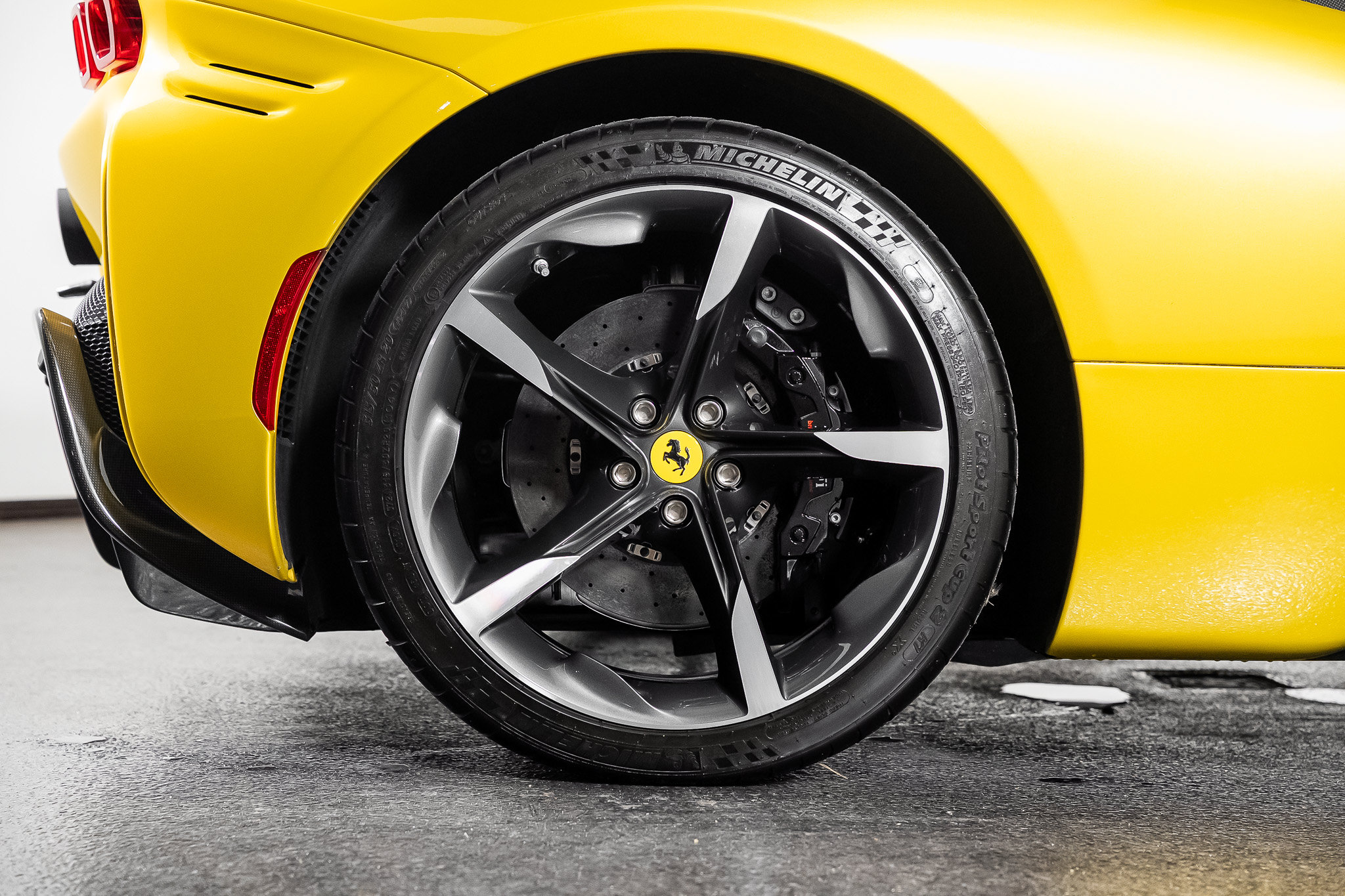 Used 2024 Ferrari SF90 Spider AWD/4WD image 33