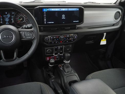 Used 2025 Jeep Wrangler Willys image 26