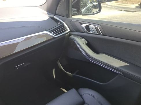 Used 2022 BMW X5 xDrive40i AWD/4WD image 19