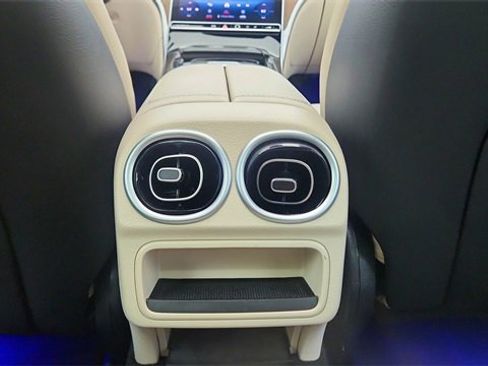 Used 2022 Mercedes-Benz C 300 Sedan image 40