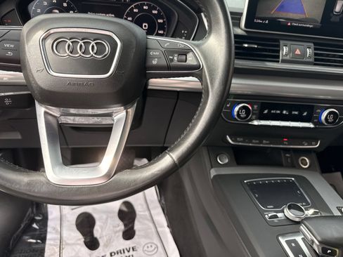 Used 2020 Audi Q5 2.0T Titanium Premium Plus w/ Premium Plus Package AWD/4WD image 18