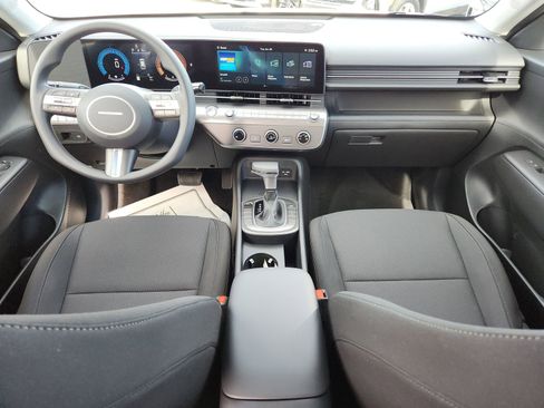 New 2026 Hyundai Kona SE image 10