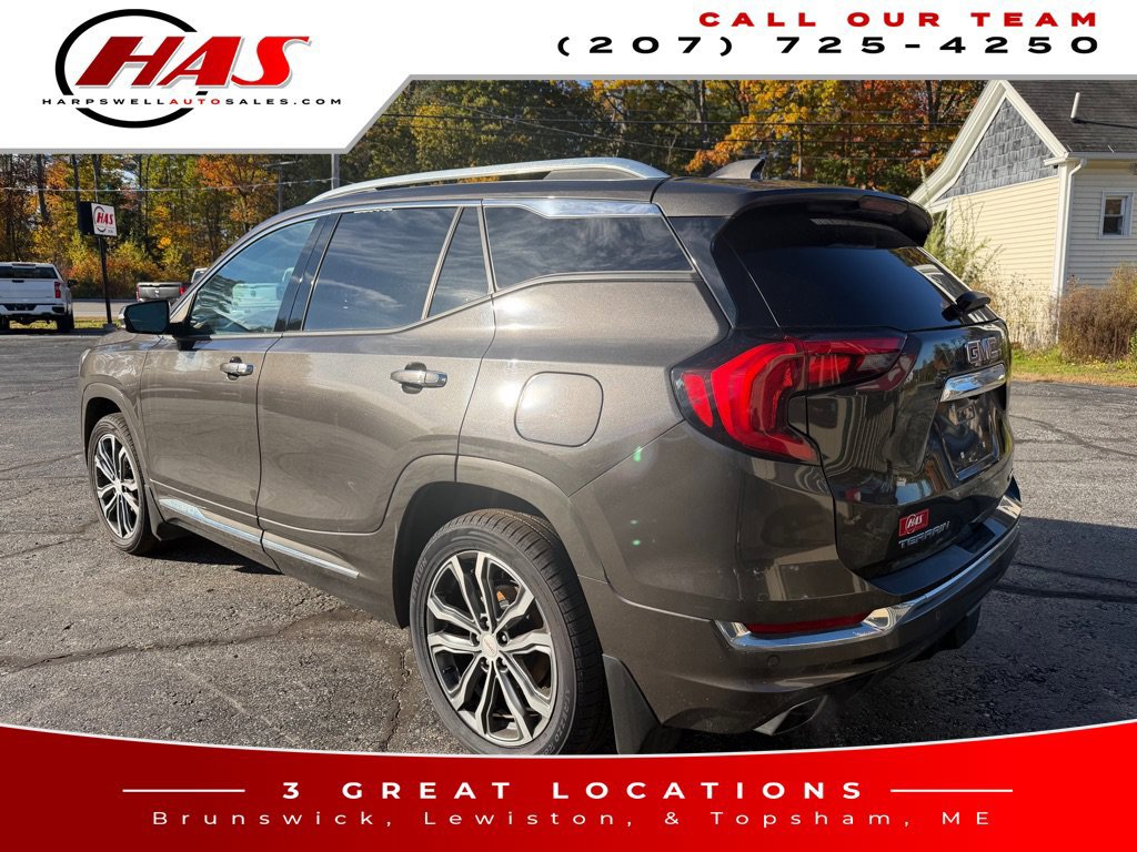 Used 2020 GMC Terrain Denali w/ Denali Premium Package AWD/4WD image 4