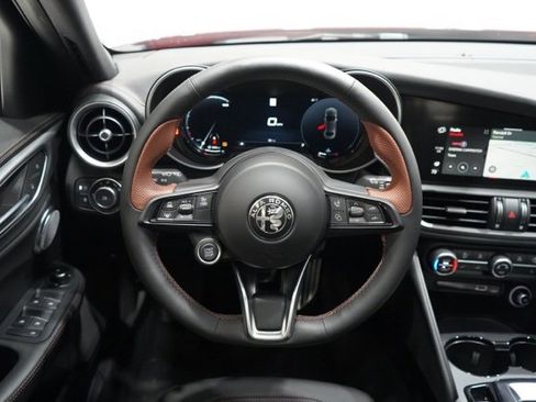 New 2025 Alfa Romeo Giulia Intensa AWD w/ Driving Assist Package image 12