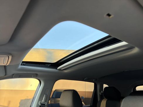 Used 2024 Honda CR-V EX image 10