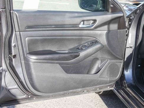 Used 2024 Nissan Altima 2.5 SV image 26