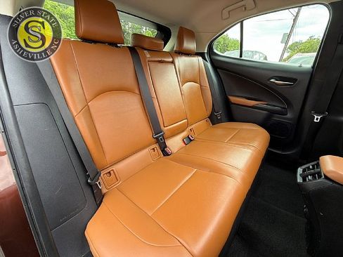 Used 2020 Lexus UX 250h w/ Premium Package AWD/4WD image 19