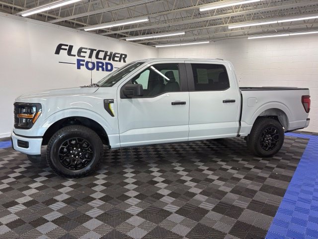Used 2025 Ford F150 STX AWD/4WD image 3
