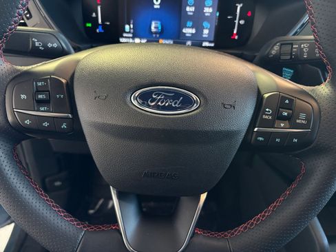 Used 2025 Ford Escape ST-Line image 28