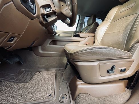 Used 2023 RAM 3500 Limited image 21