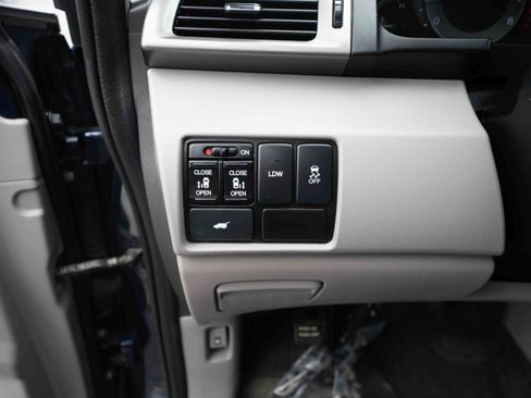 Used 2016 Honda Odyssey EX-L image 11