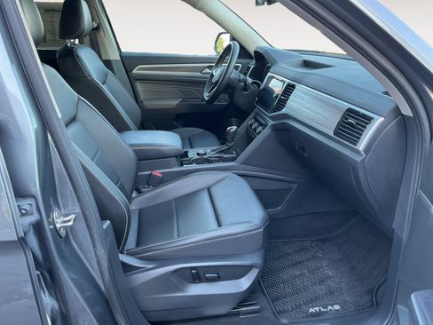 Used 2023 Volkswagen Atlas SEL AWD/4WD image 15