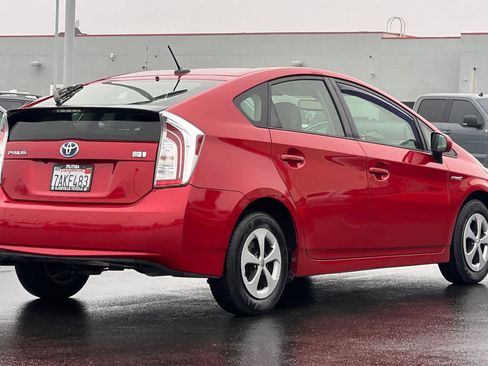 Used 2013 Toyota Prius Four image 2