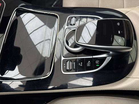 Used 2017 Mercedes-Benz E 300 image 31