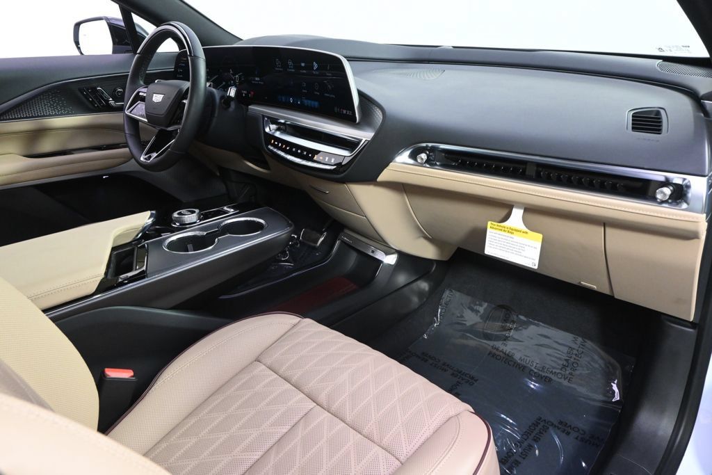 Certified 2026 Cadillac Lyriq Signature Luxury w/ Nappa Leather Package AWD/4WD image 15