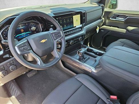 New 2026 Chevrolet Silverado 1500 LTZ w/ LTZ Premium Package AWD/4WD image 3