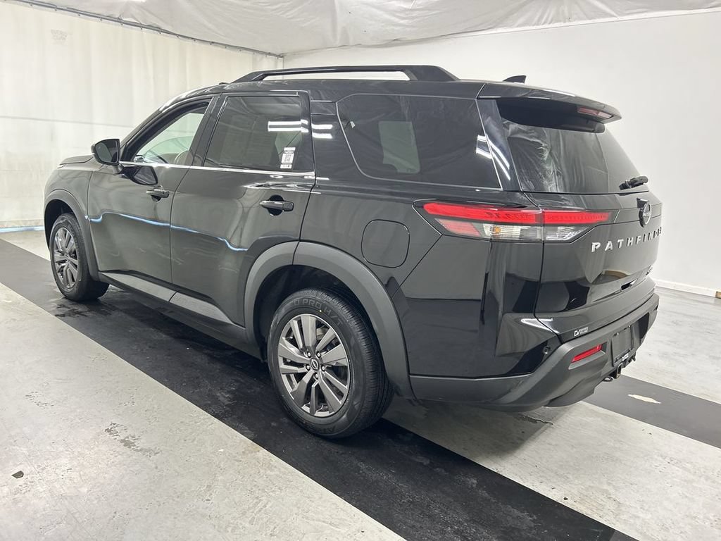 Used 2023 Nissan Pathfinder SV w/ SV Premium Package AWD/4WD image 7