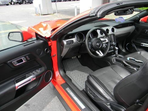 Used 2020 Ford Mustang GT Premium RWD image 19