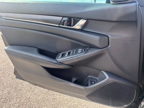 Used 2021 Honda Accord Sport image 12