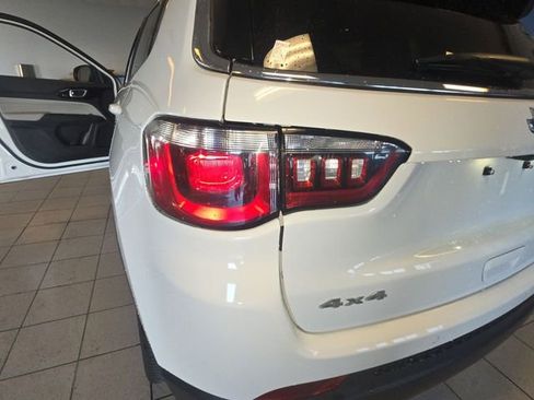 Used 2024 Jeep Compass Limited image 27