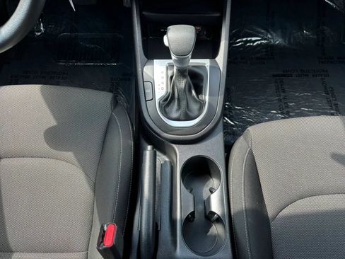 Used 2024 Kia Forte LXS FWD image 33