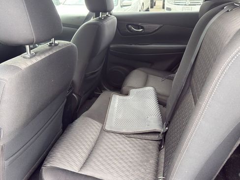 Used 2018 Nissan Rogue SV FWD image 24