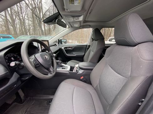 Used 2023 Toyota RAV4 XLE w/ Convenience Package image 20