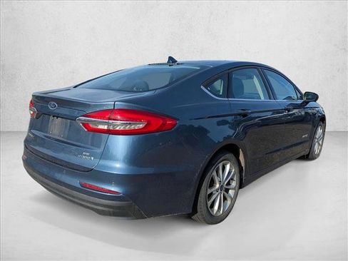 Used 2019 Ford Fusion SE FWD image 5