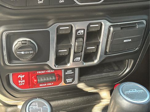 Used 2021 Jeep Gladiator Rubicon AWD/4WD image 27