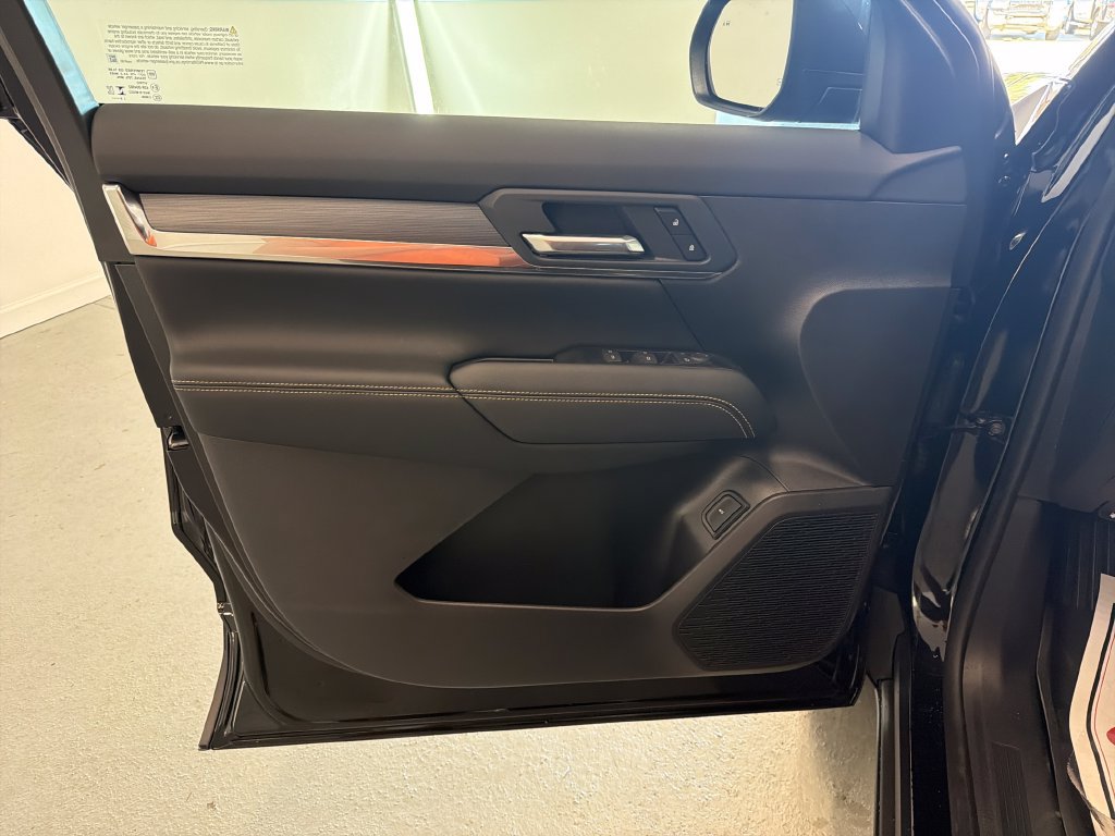 New 2027 GMC Terrain Elevation w/ Elevation Premium Package FWD image 12