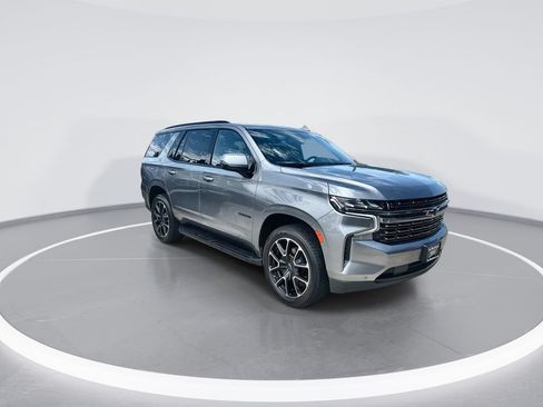 Used 2022 Chevrolet Tahoe RST w/ Luxury Package RWD image 2