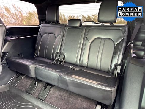 Used 2021 Ford Expedition Limited image 17