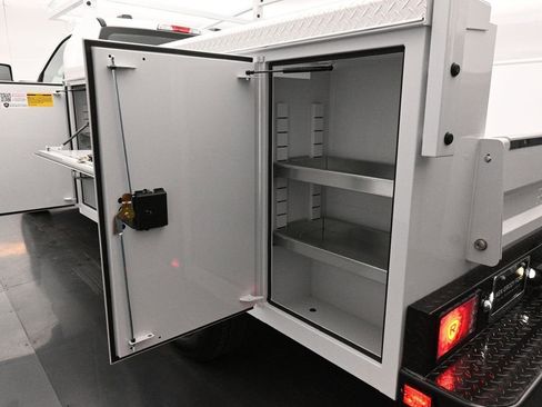 New 2025 Ford F350 XL w/ XL Chrome Package RWD image 18