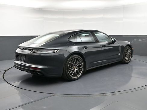 Certified 2023 Porsche Panamera 4 Platinum Edition image 8