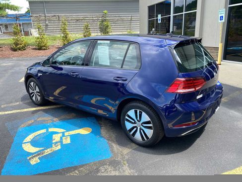 Used 2017 Volkswagen e-Golf SE FWD image 3