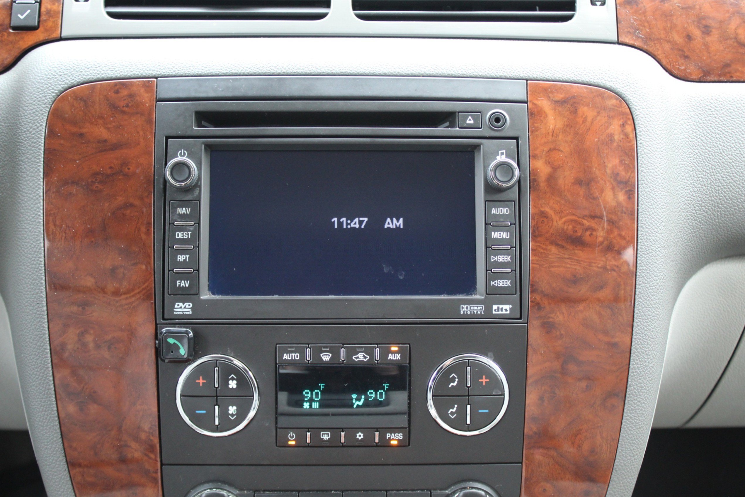 Used 2008 Chevrolet Tahoe LTZ w/ LTZ Preferred Equipment Group AWD/4WD image 29
