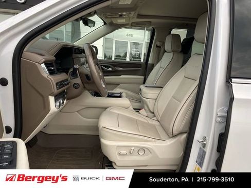 Certified 2023 GMC Yukon XL Denali w/ Denali Reserve Package AWD/4WD image 8