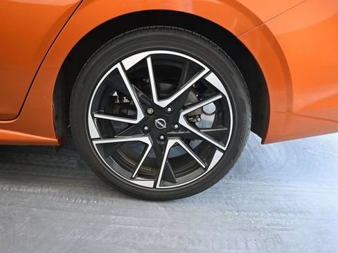 Used 2024 Nissan Sentra SR w/ SR Premium Package FWD image 18