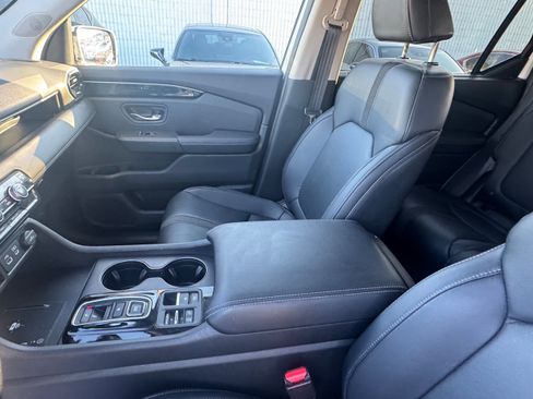 Used 2023 Honda Pilot EX-L image 9