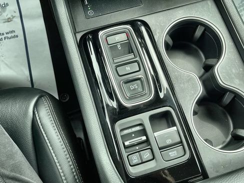 Used 2025 Honda Pilot Touring image 22